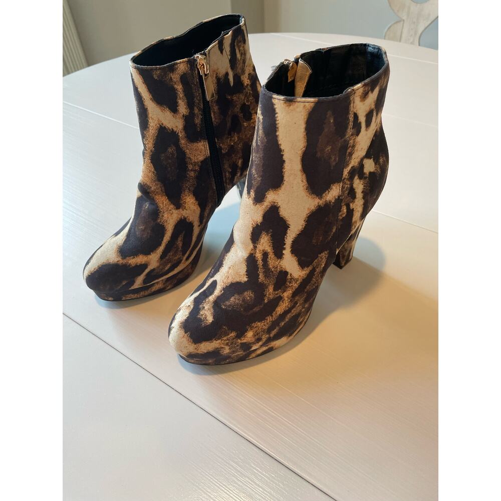 Bamboo Leopard Print Platform Booties Size 9 Roun… - image 3